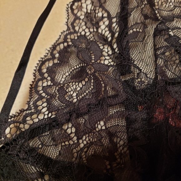 Floral and lace satin chemise - Picture 12 of 12